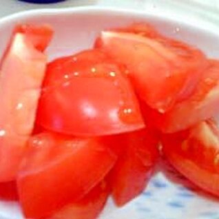 酸っぱいトマトが甘いトマトへ変身サラダ